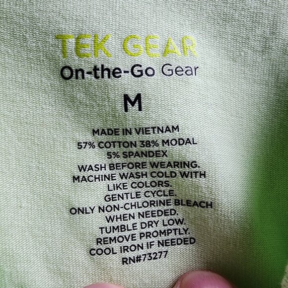 Tek Gear Neon Green Cropped Scoop Neck T-Shirt Size Medium - Picture 8 of 12
